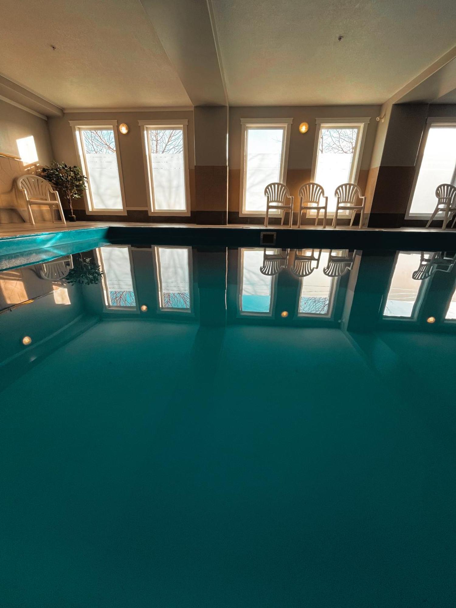 Quality Inn & Suites Hinton Eksteriør bilde