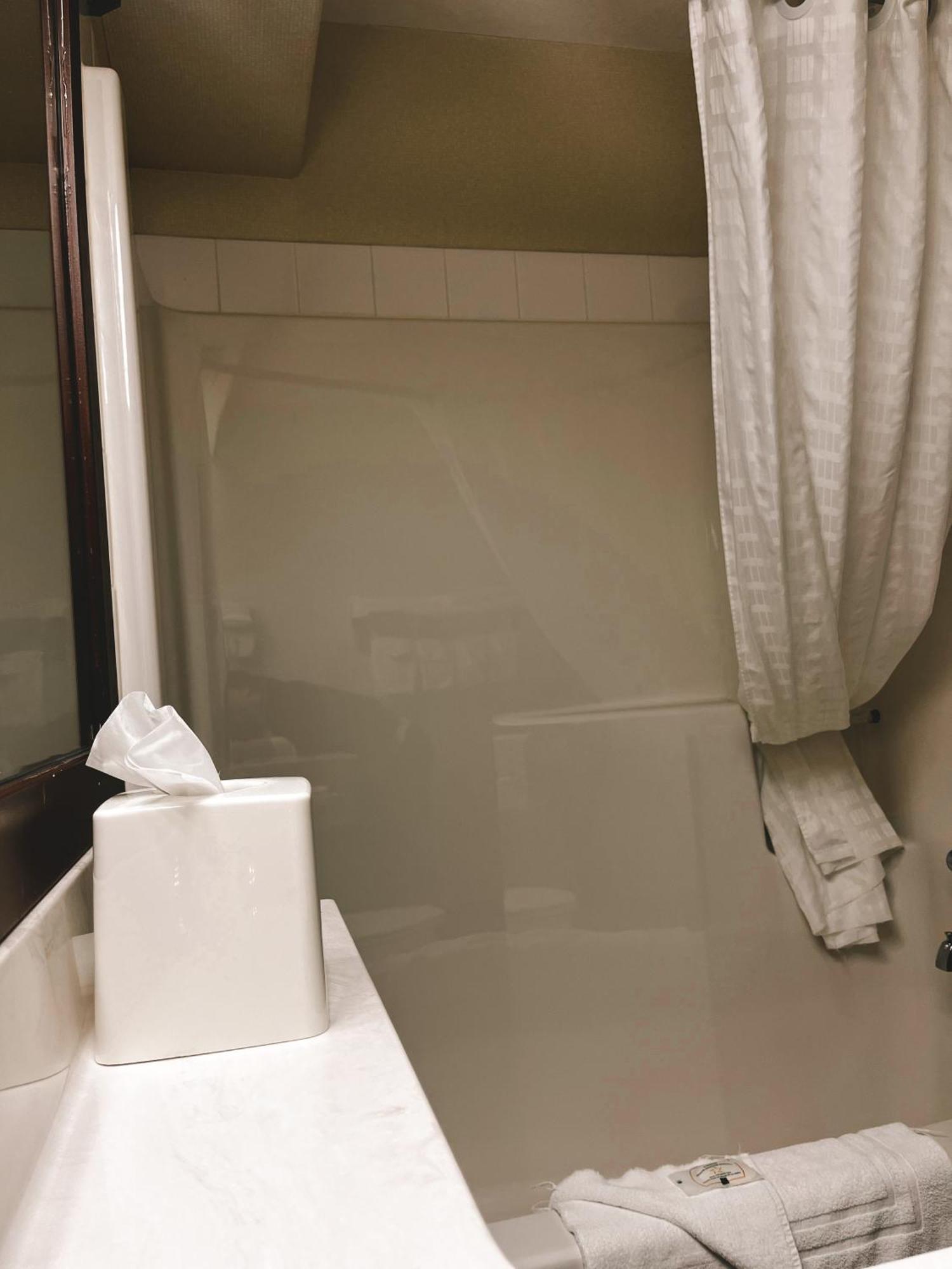 Quality Inn & Suites Hinton Rom bilde
